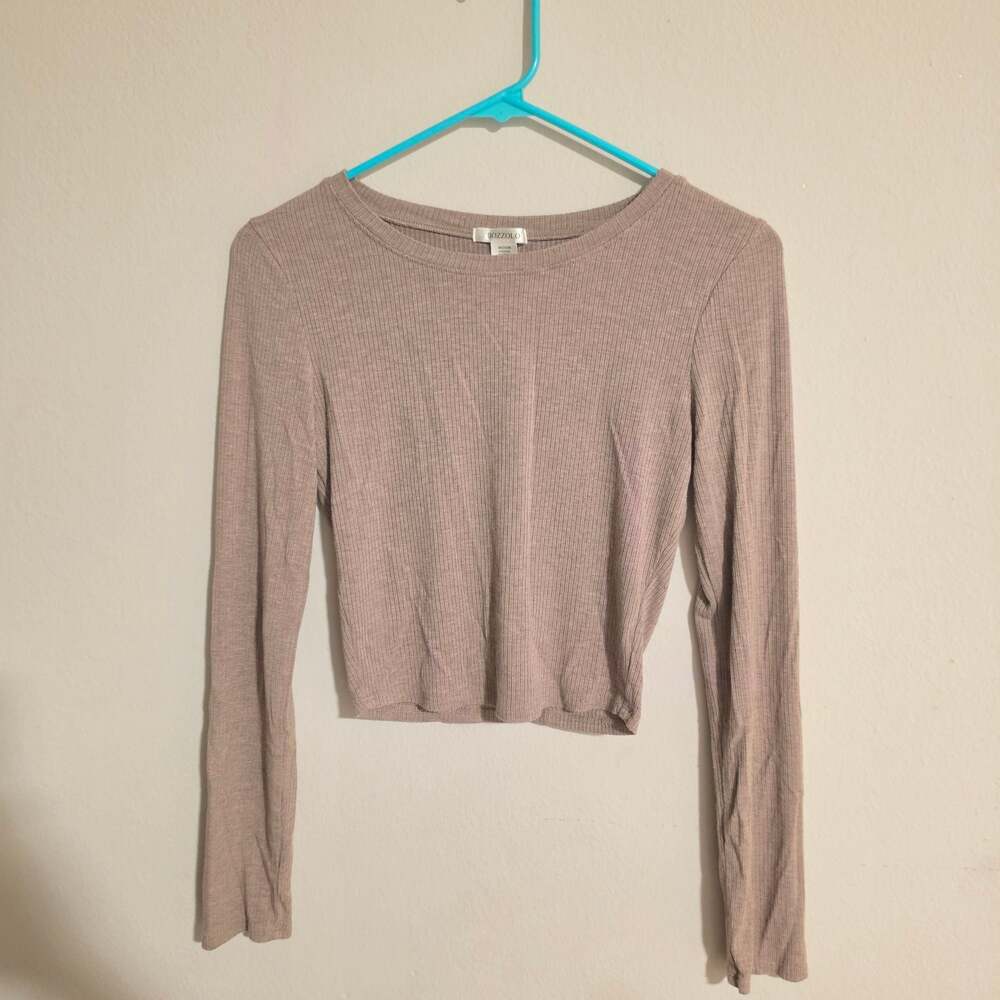 Juniors Bozzolo Long Sleeve Ribbed Crop Top in Taupe